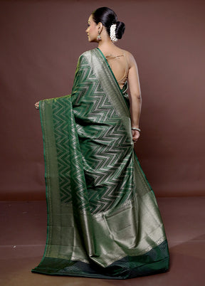 Green Uppada Silk Saree With Blouse Piece