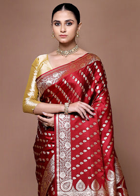 Red Banarasi Silk Saree With Blouse Piece