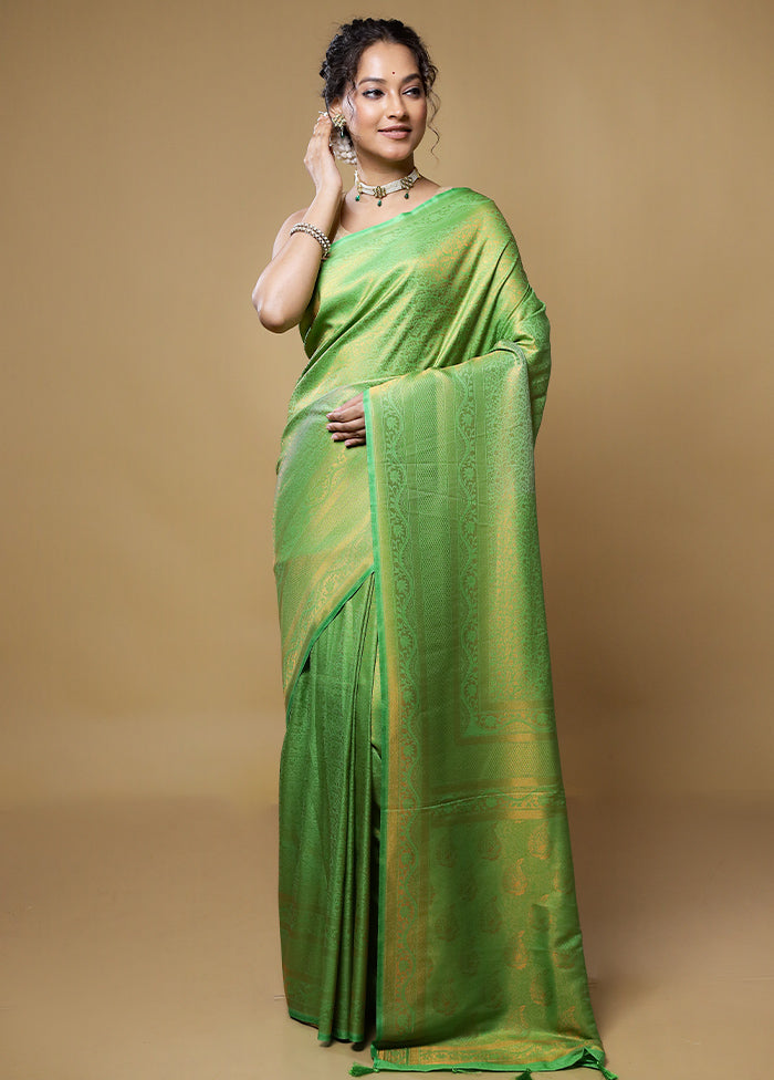 Green Dupion Silk Saree With Blouse Piece