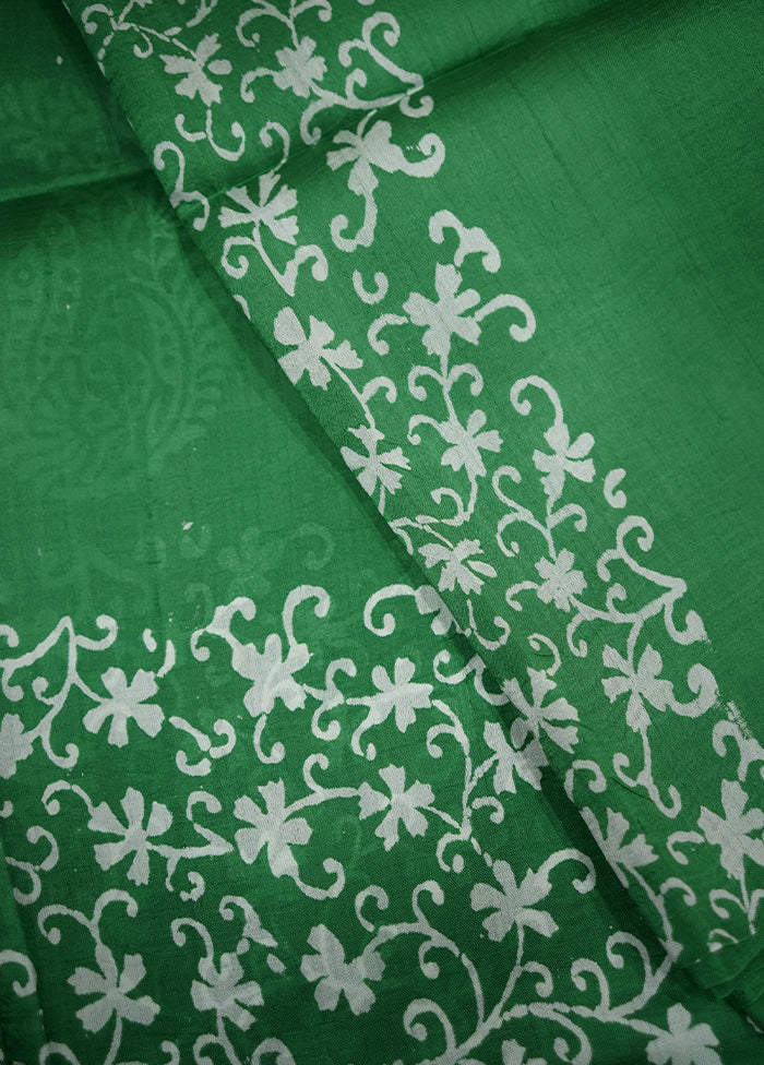 Green Printed Pure Silk Saree With Blouse Piece