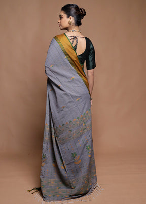 Grey Matka Silk Saree With Blouse Piece