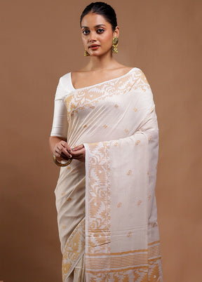 Cream Matka Silk Saree With Blouse Piece