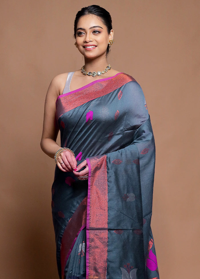 Grey Matka Silk Saree With Blouse Piece