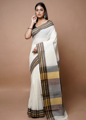 White Matka Silk Saree With Blouse Piece