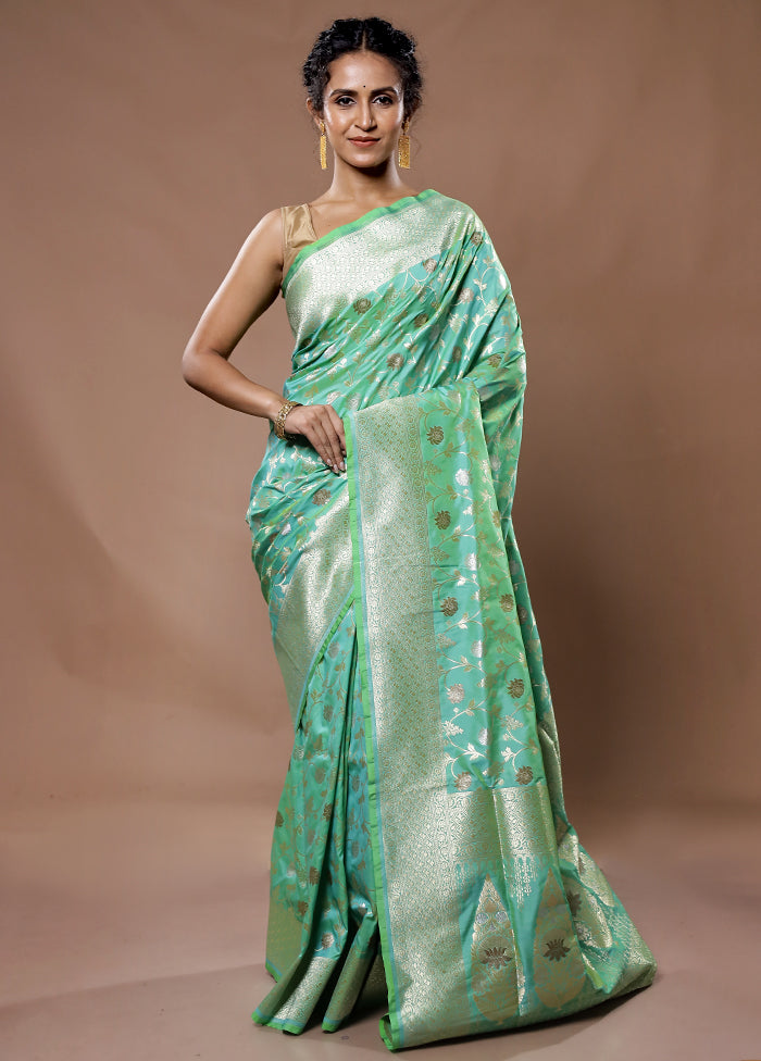 Green Uppada Silk Saree With Blouse Piece