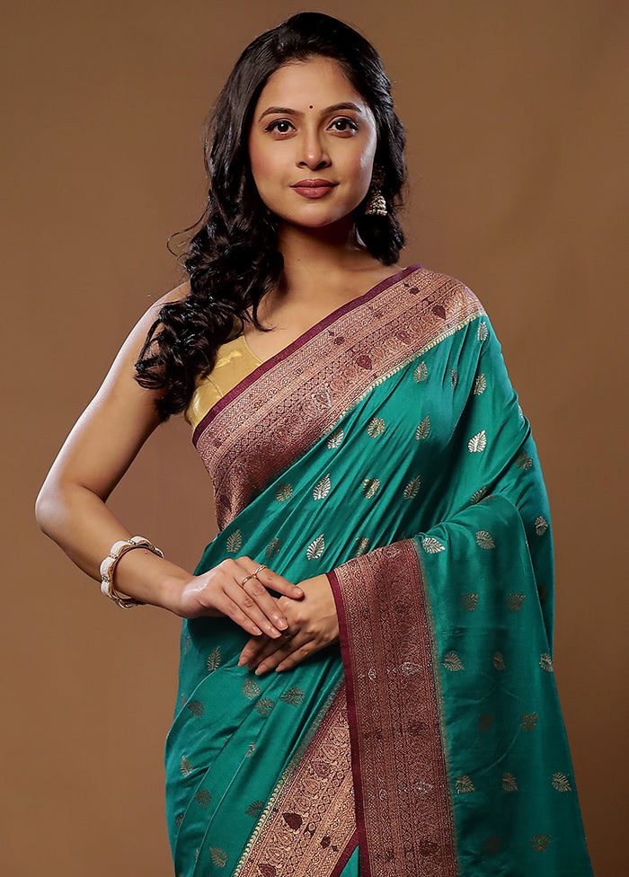 Green Dupion Silk Saree With Blouse Piece