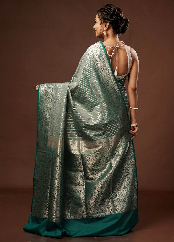 Green Uppada Silk Saree With Blouse Piece