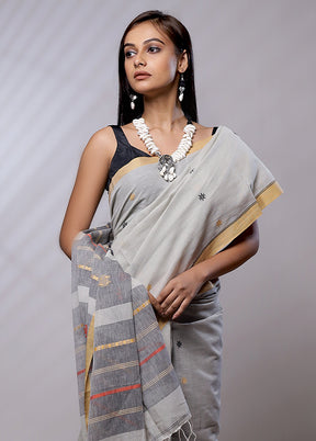 Grey Khaddi Banarasi Silk Saree With Blouse Piece