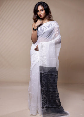 Cream Tant Jamdani Saree Without Blouse Piece - Indian Silk House Agencies