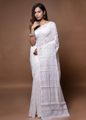 White Tant Jamdani Saree Without Blouse Piece