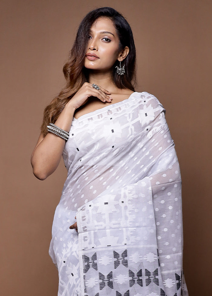 Grey Tant Jamdani Saree Without Blouse Piece