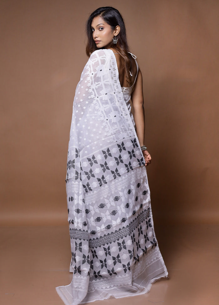 Grey Tant Jamdani Saree Without Blouse Piece