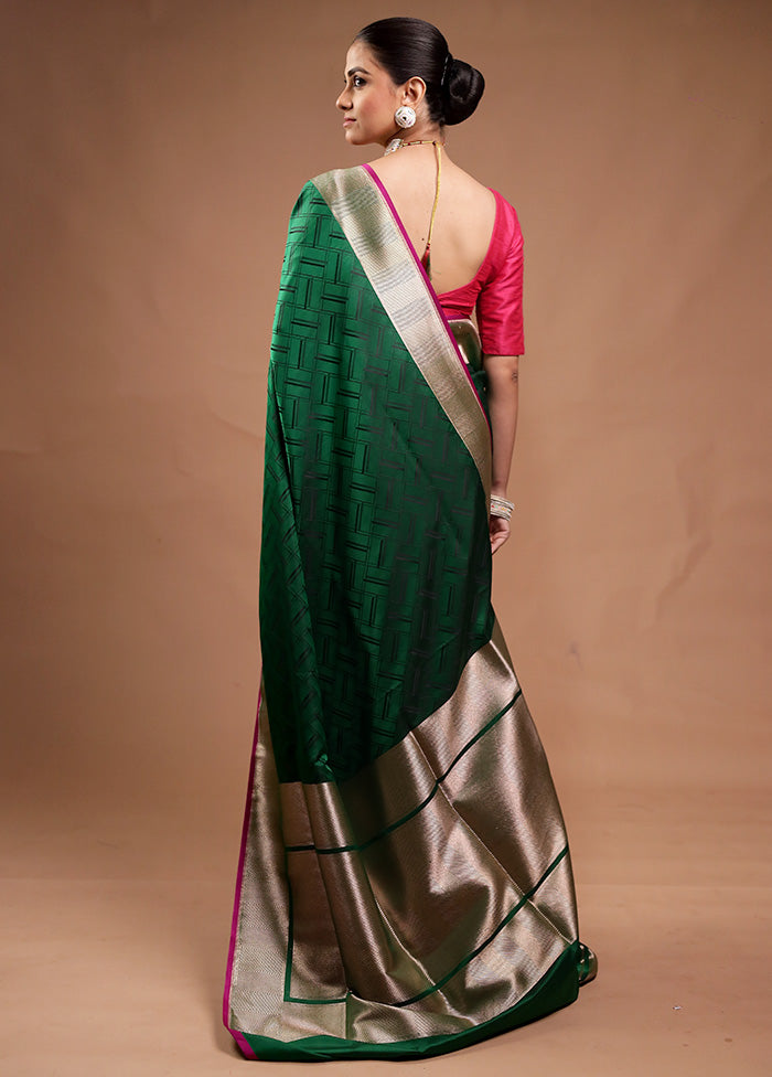 Green Uppada Silk Saree With Blouse Piece