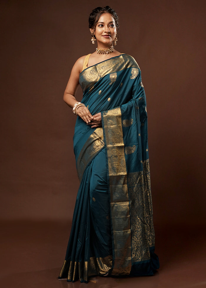 Green Kanjivaram Silk Saree With Blouse Piece