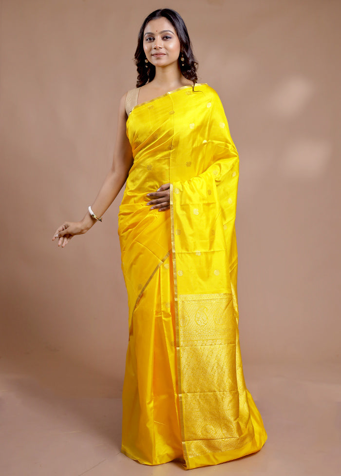 Yellow Kanjivaram Pure Silk Saree With Blouse Piece