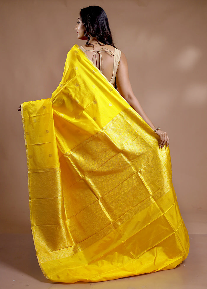 Yellow Kanjivaram Pure Silk Saree With Blouse Piece