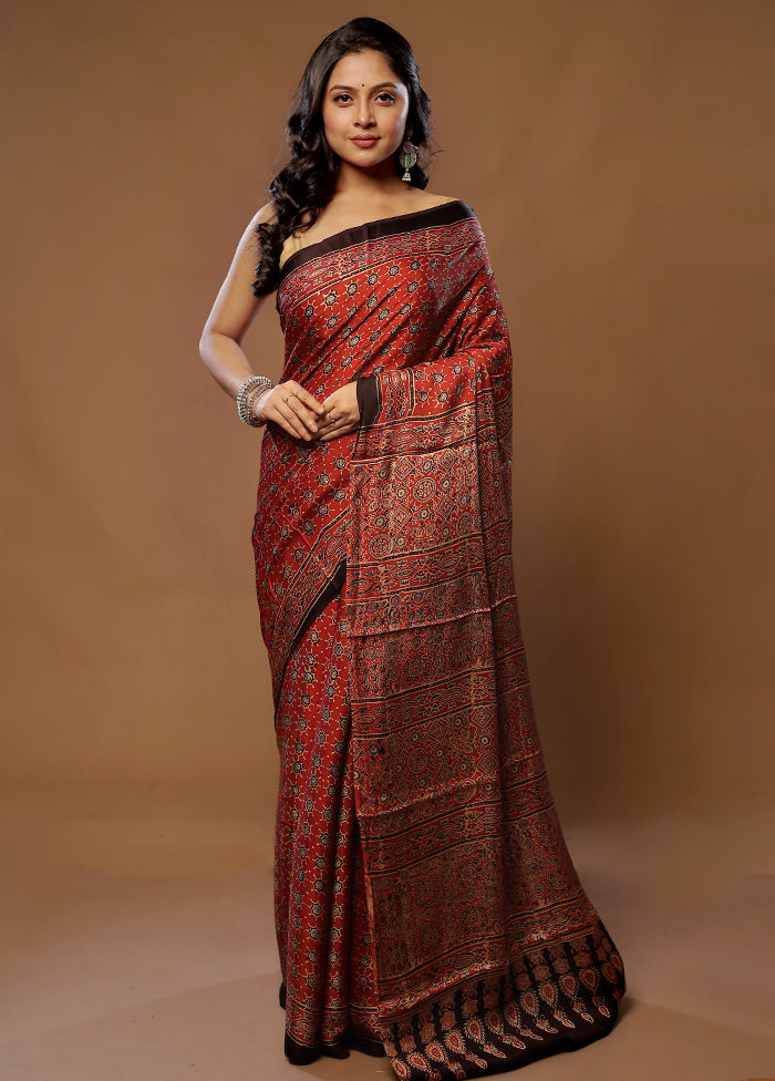 Maroon Printed Pure Silk Saree With Blouse Piece