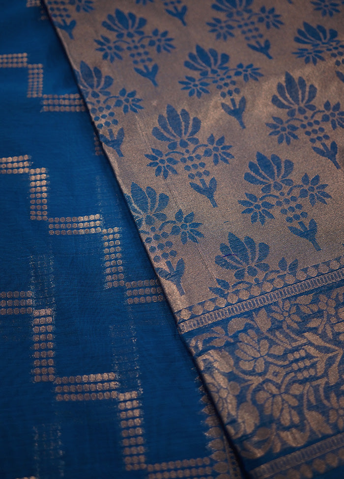 Blue Cotton Saree With Blouse Piece