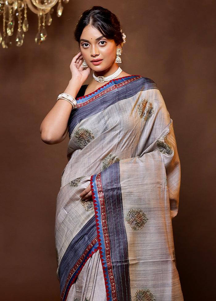 Grey Handloom Tussar Pure Silk Saree With Blouse Piece