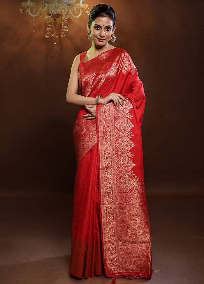 Red Dupion Silk Saree With Blouse Piece