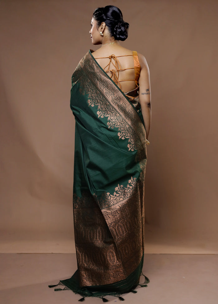 Green Dupion Silk Saree With Blouse Piece