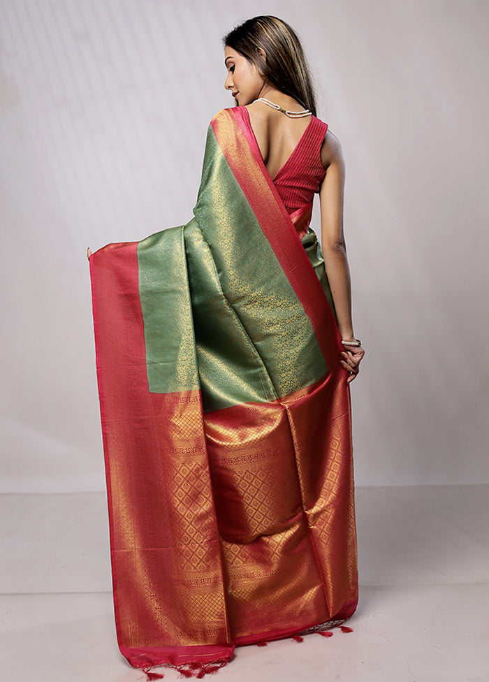 Green Dupion Silk Saree With Blouse Piece