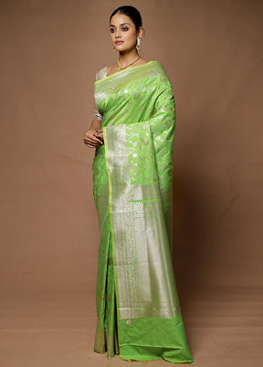 Green Uppada Silk Saree With Blouse Piece