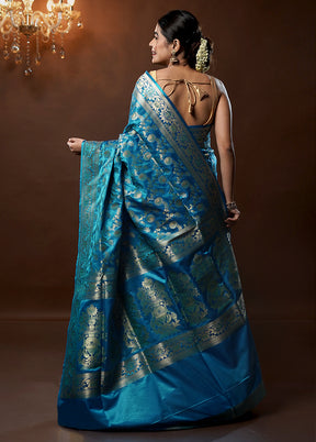 Blue Tanchoi Silk Saree With Blouse Piece