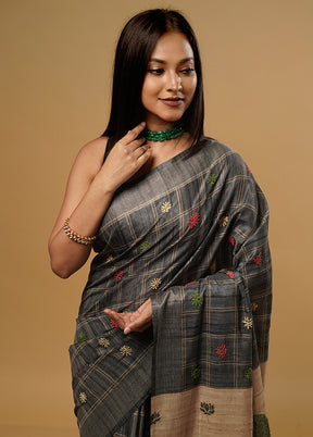 Grey Tussar Silk Saree With Blouse Piece