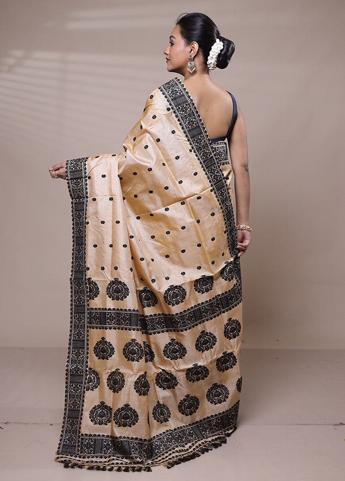 Cream Handloom Assam Pure Silk Saree With Blouse Piece