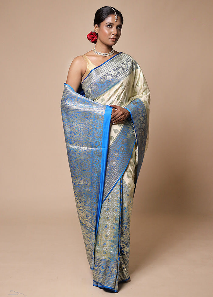 White Banarasi Silk Saree With Blouse Piece