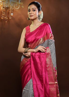 Grey Handloom Ikkat Pure Silk Saree With Blouse Piece