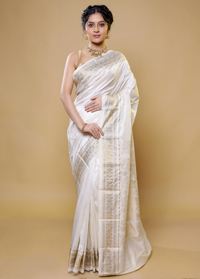 White Kanjivaram Silk Saree With Blouse Piece