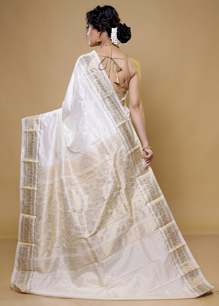 White Kanjivaram Silk Saree With Blouse Piece