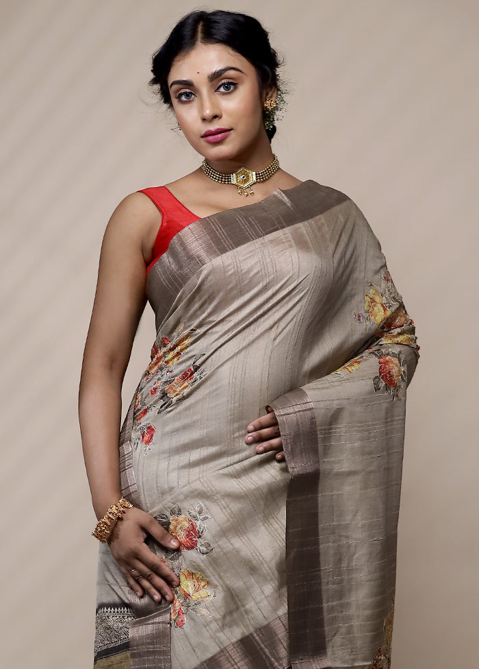 Cream Tussar Silk Saree With Blouse Piece