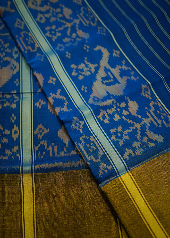Blue Pochampally Pure Silk Saree With Blouse Piece