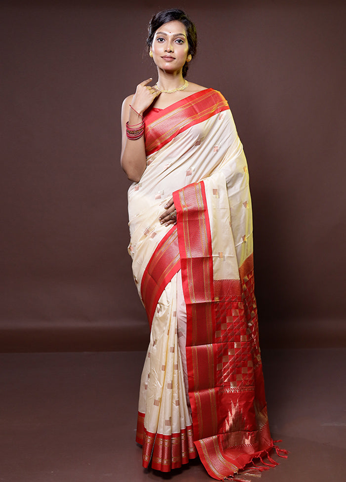 Cream Kanjivaram Silk Saree With Blouse Piece