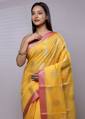 Yellow Cotton Saree With Blouse Piece