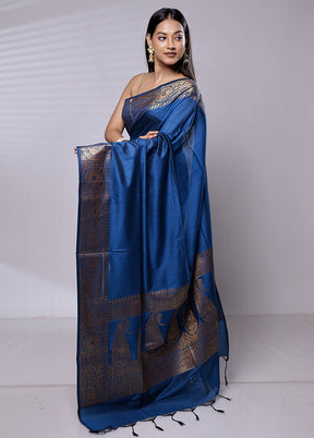 Blue Cotton Saree With Blouse Piece