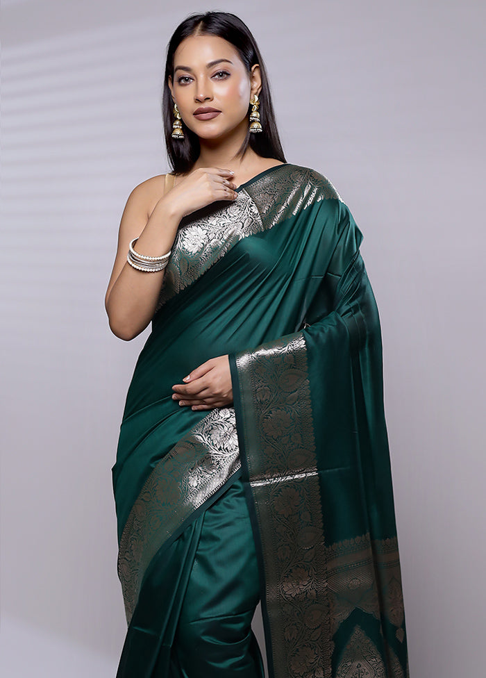 Green Cotton Saree With Blouse Piece