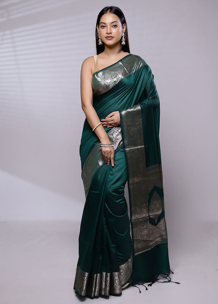 Green Cotton Saree With Blouse Piece