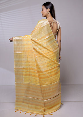 Yellow Cotton Saree With Blouse Piece