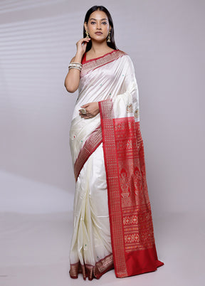White Handloom Bomkai Pure Silk Saree With Blouse Piece