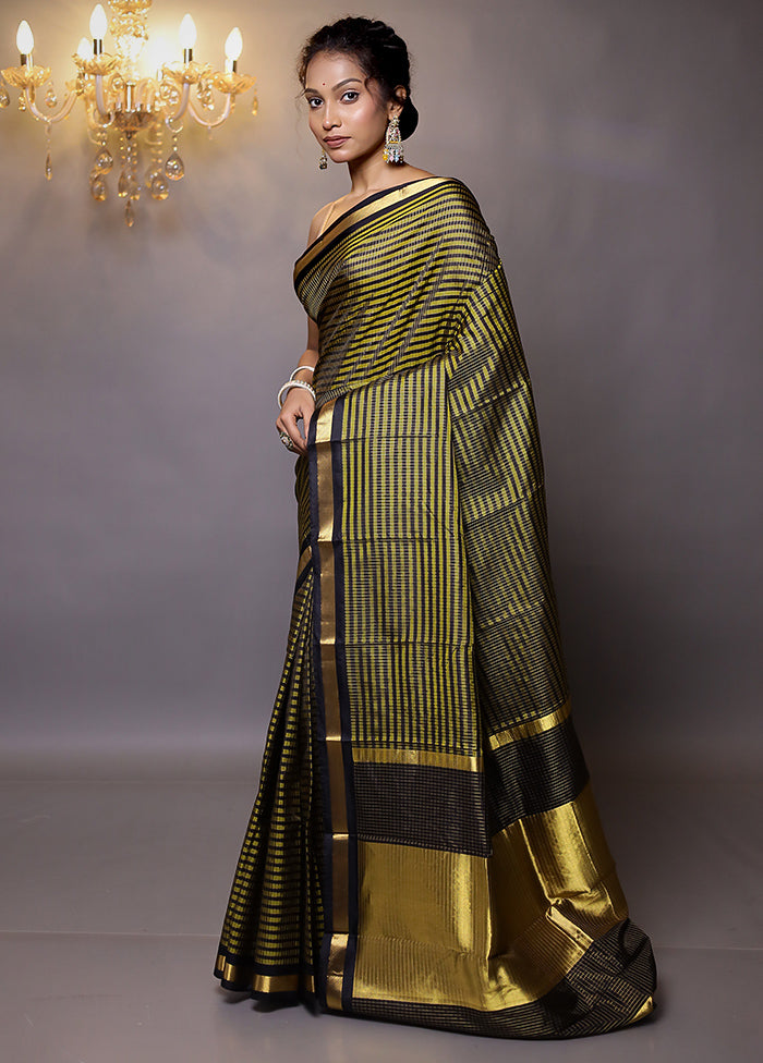 Green Handloom Kanjivaram Pure Silk Saree With Blouse Piece