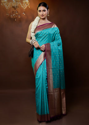 Green Dupion Silk Saree With Blouse Piece