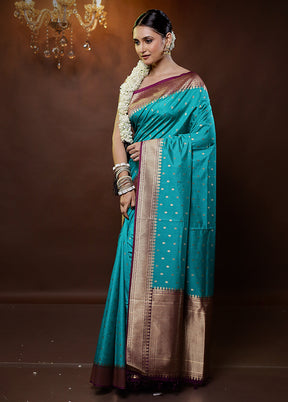 Green Dupion Silk Saree With Blouse Piece