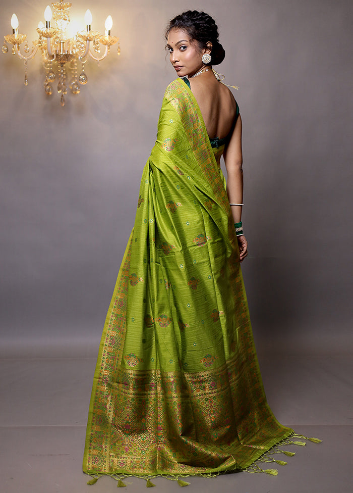 Green Dupion Silk Saree With Blouse Piece