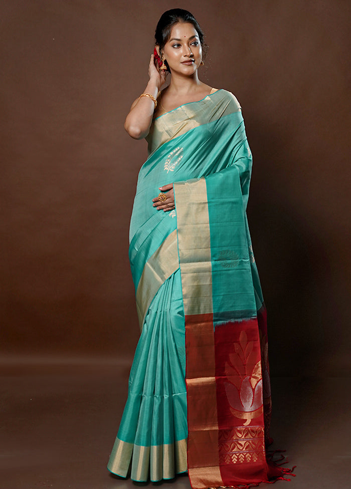 Blue Handloom Kanchipuram Pure Silk Saree With Blouse Piece