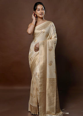 Cream Dupion Silk Saree With Blouse Piece