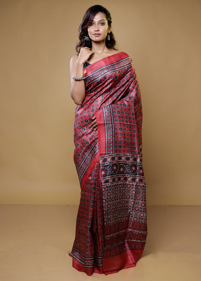 Red Handloom Tussar Pure Silk Saree With Blouse Piece